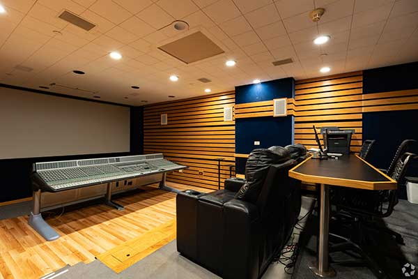 Sound stage Studios for Rent in Los Angeles/Beverly Hills